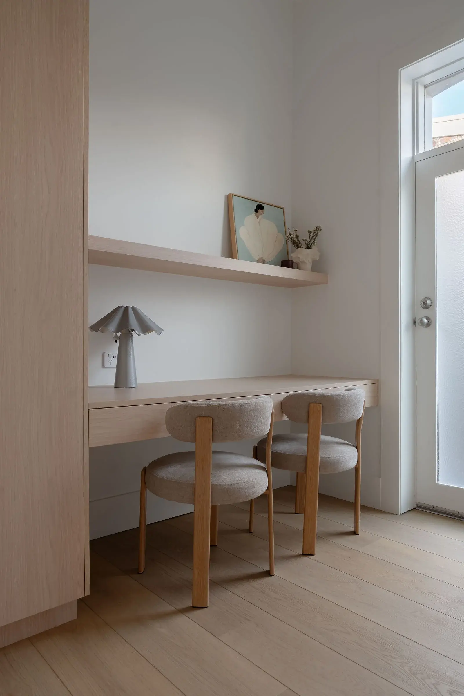 Built-in oak study nook